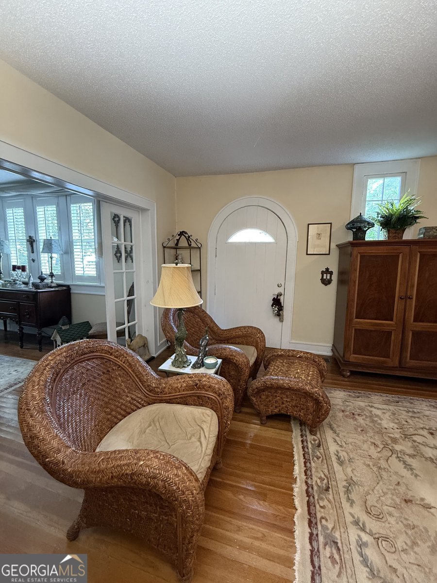 360 Edison Street Menlo - 10
