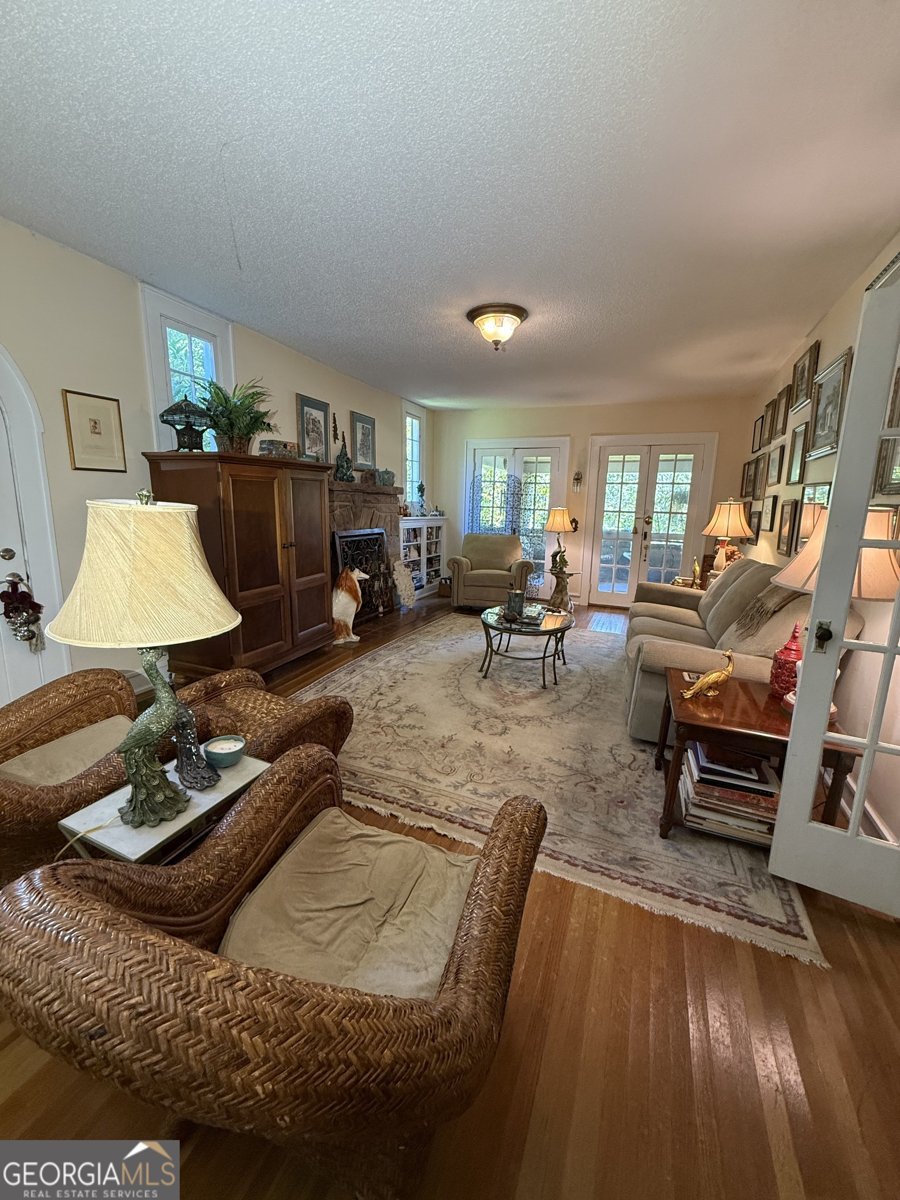360 Edison Street Menlo - 12