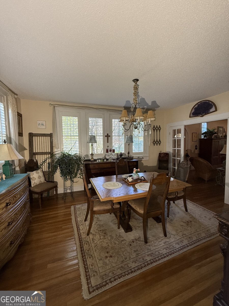 360 Edison Street Menlo - 4