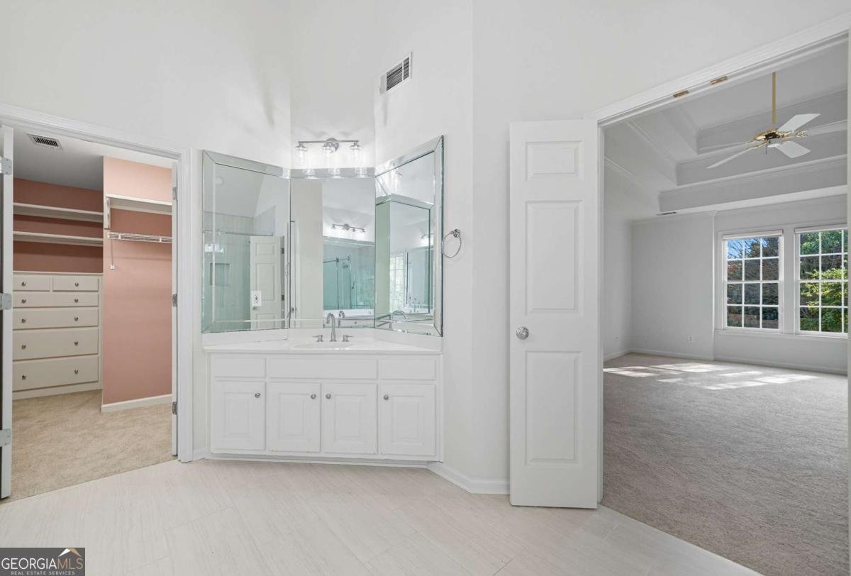 13540 Providence Lake Drive Alpharetta - 19