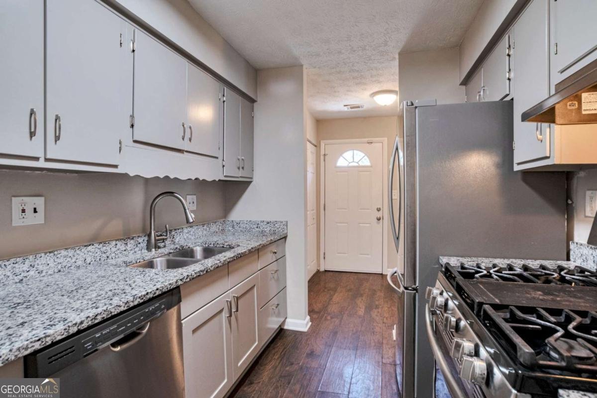 5061 Martins Crossing Road Stone Mountain - 7
