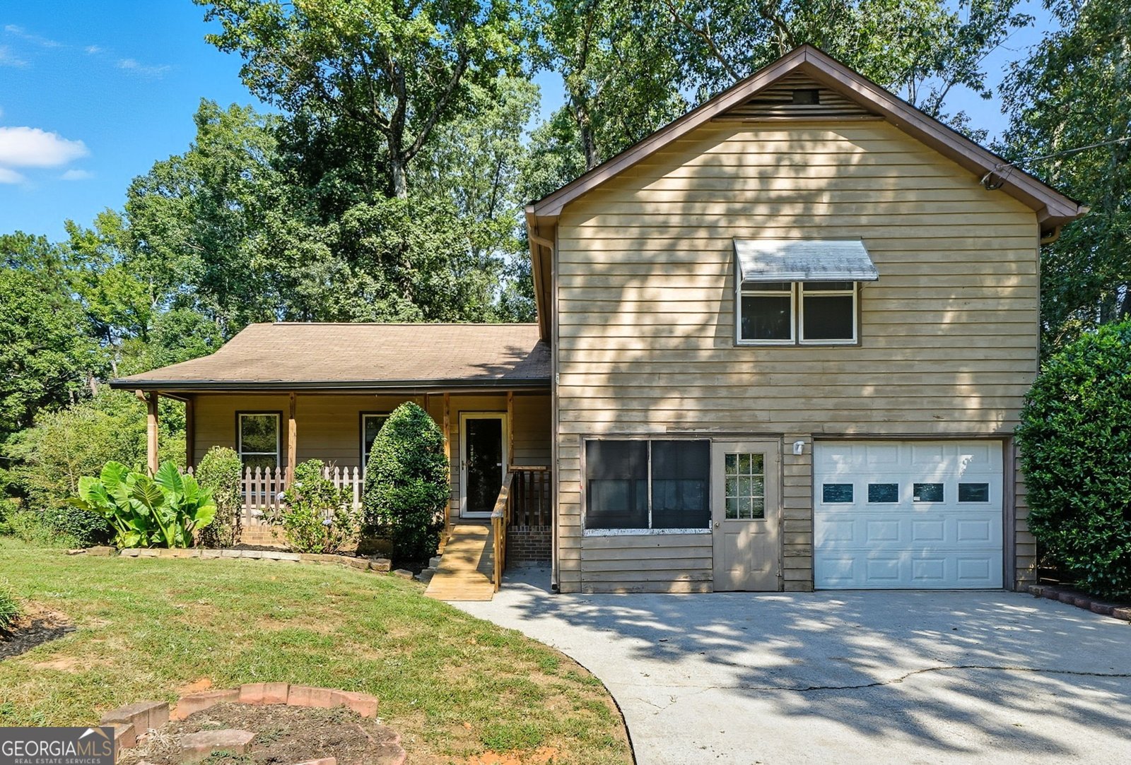 2538 Kings Pistol Court Grayson - 1