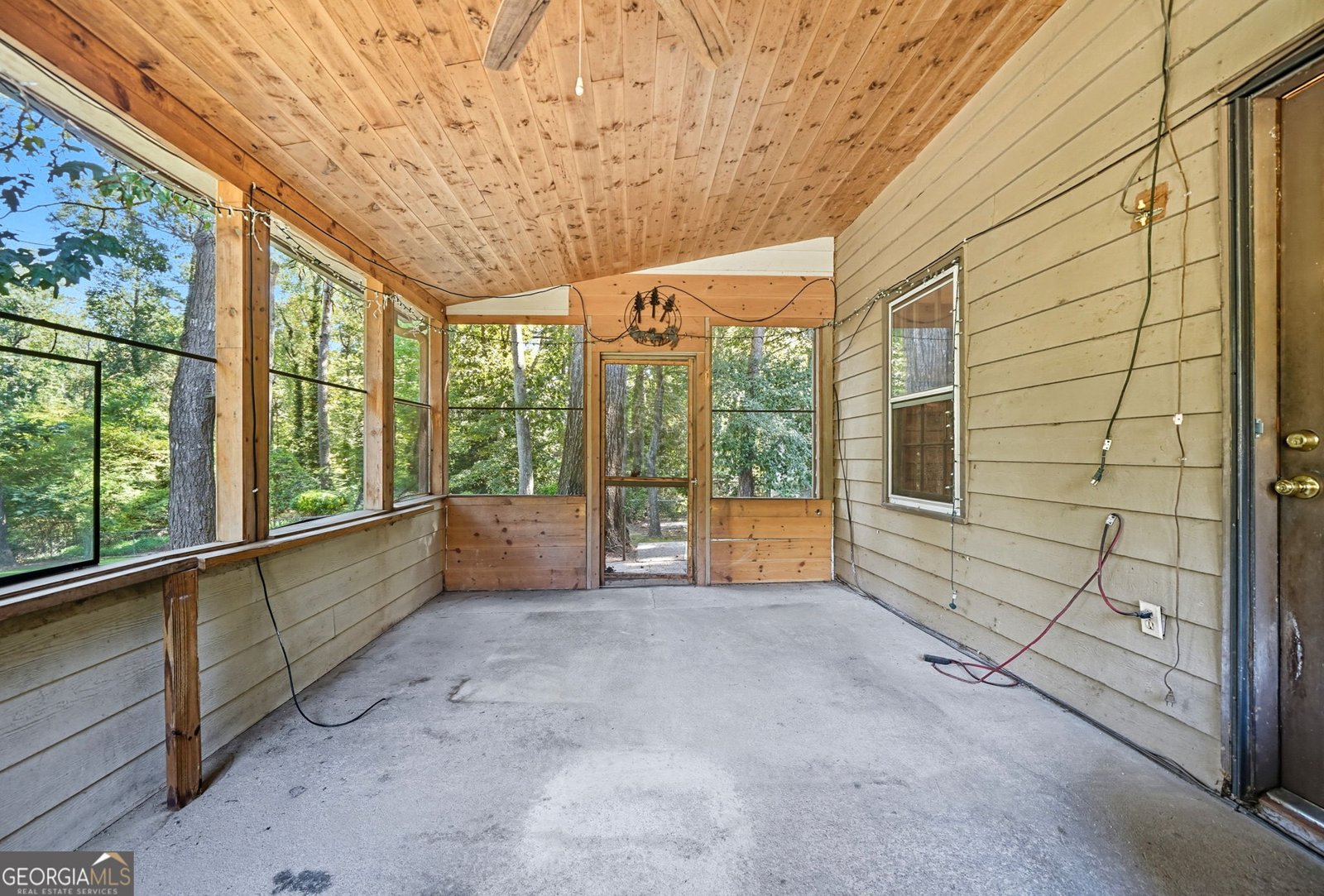 2538 Kings Pistol Court Grayson - 32