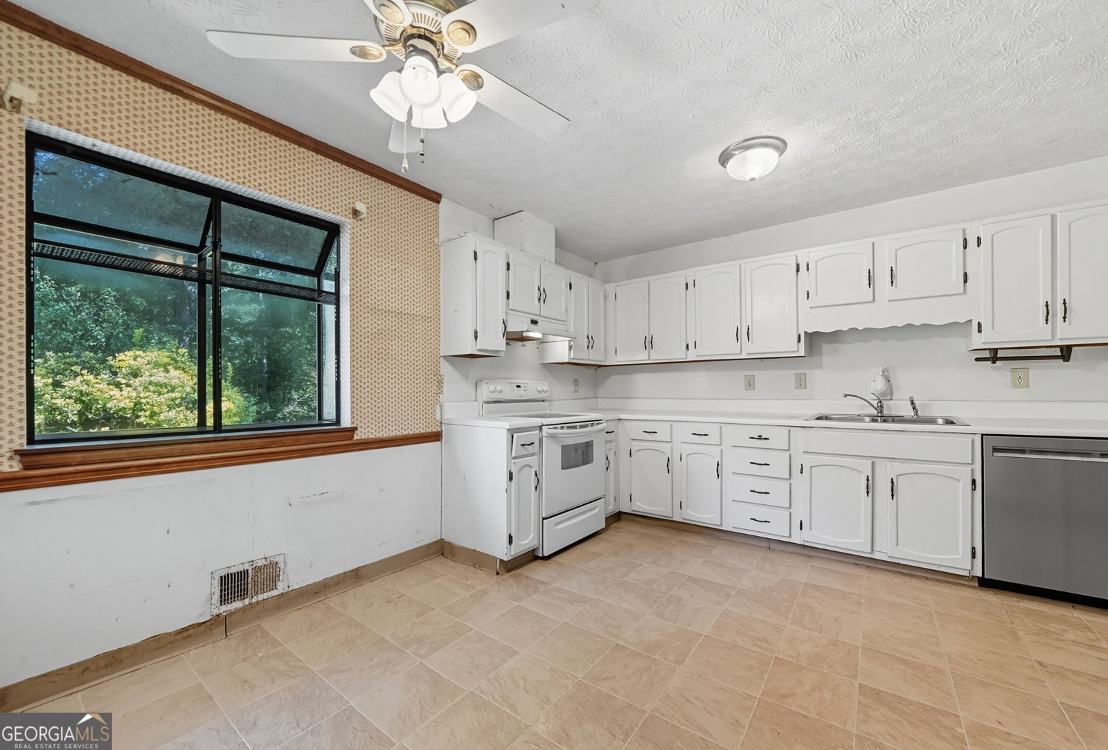 2538 Kings Pistol Court Grayson - 6