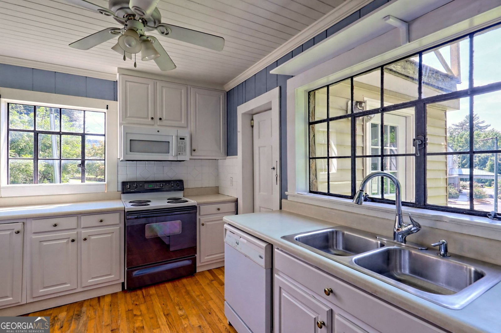 133 Derrick Street Clayton - 19