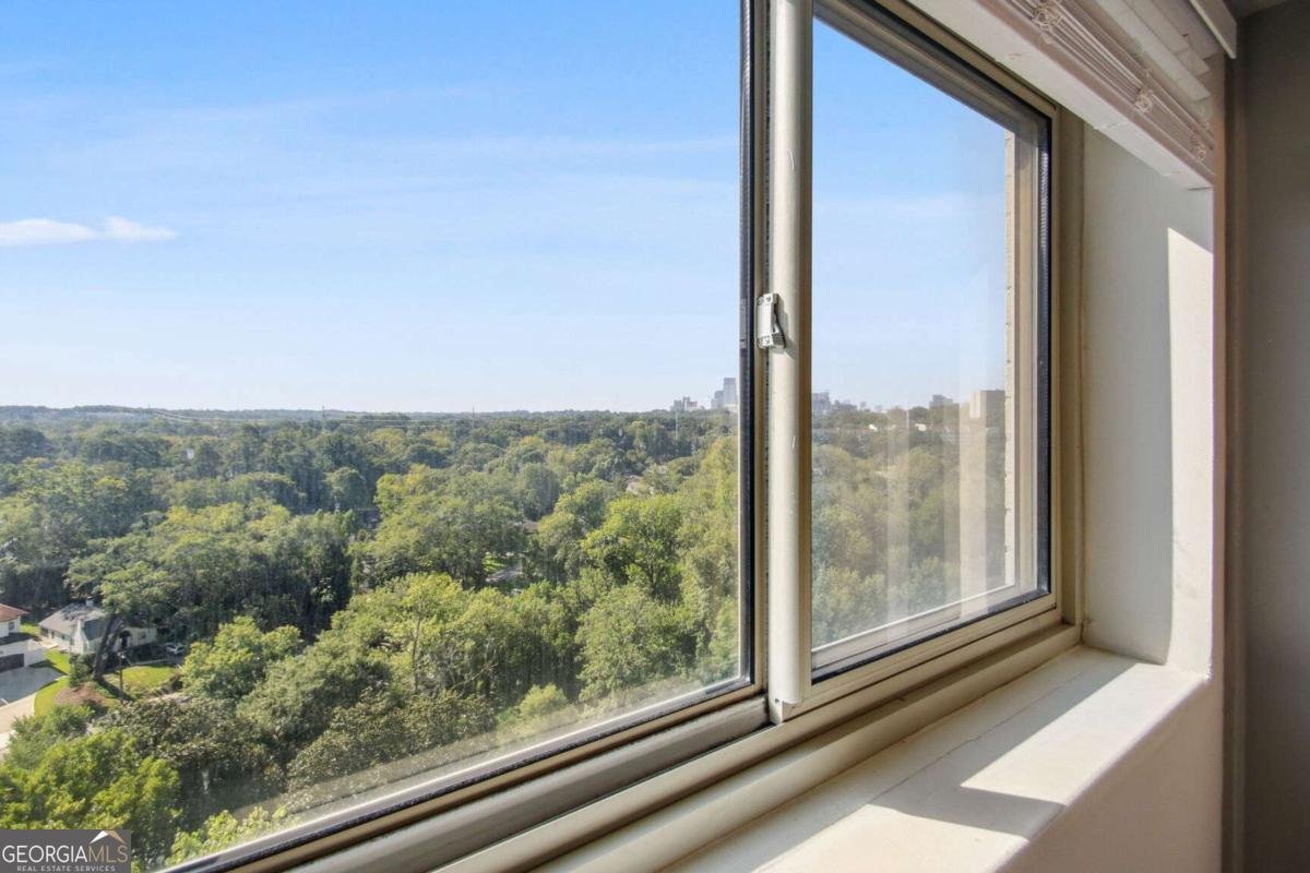 2285 Peachtree Road Atlanta - 11
