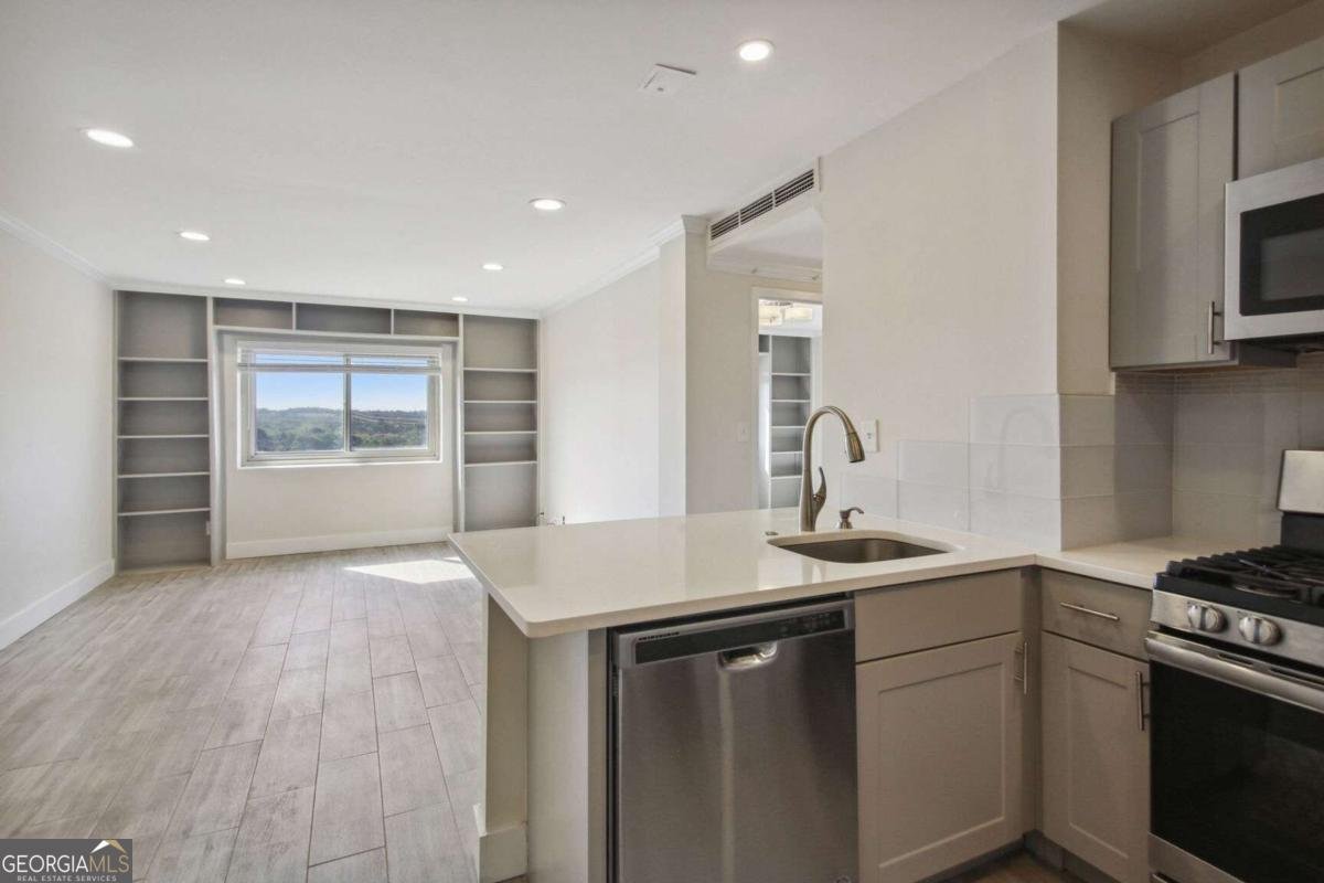 2285 Peachtree Road Atlanta - 2