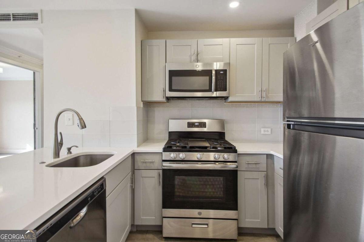 2285 Peachtree Road Atlanta - 3