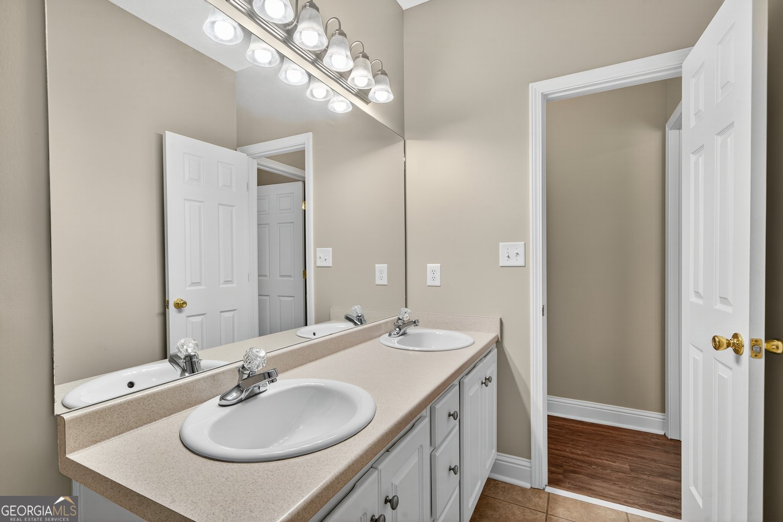 131 Sarakay Circle Macon - 33