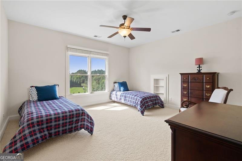 2560 Hillandale Circle Cumming - 40