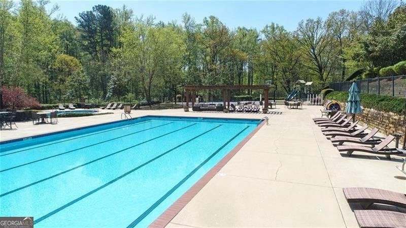 2560 Hillandale Circle Cumming - 73