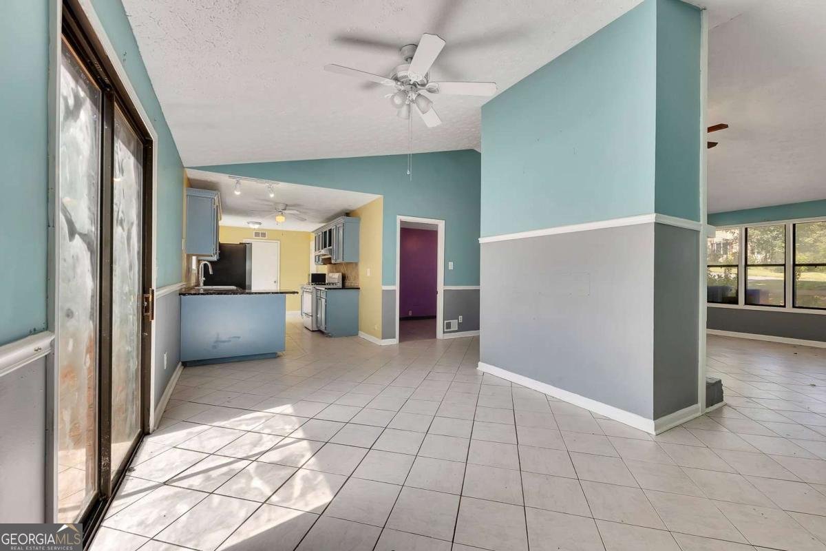 211 Windcrest Court Woodstock - 3