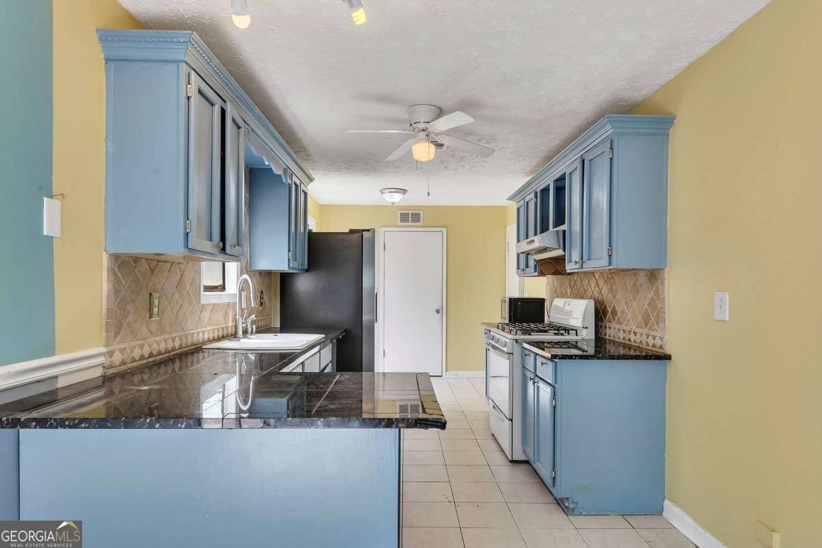 211 Windcrest Court Woodstock - 4