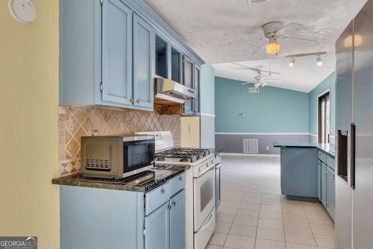 211 Windcrest Court Woodstock - 6