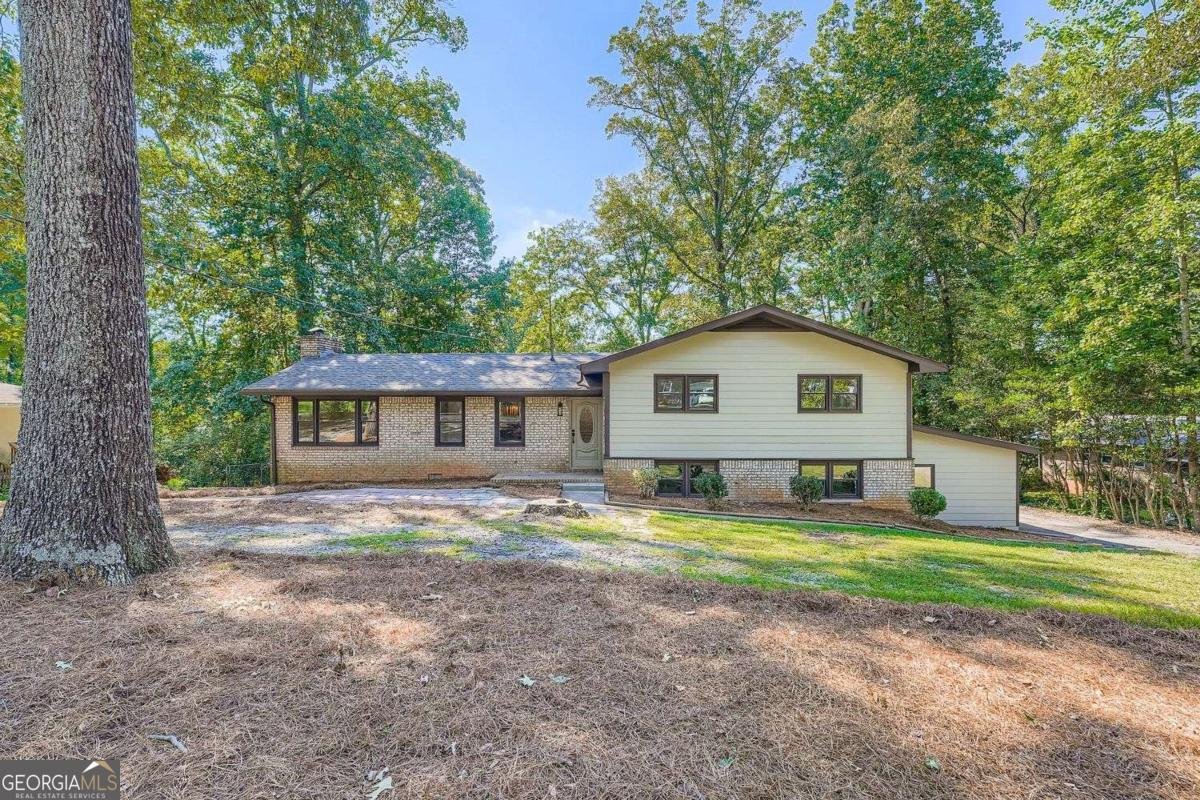 5733 Crestview Drive Acworth - 1