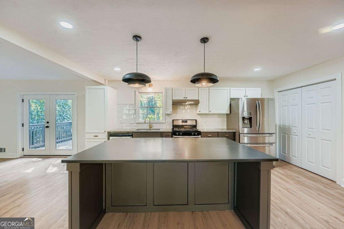 5733 Crestview Drive Acworth - 12