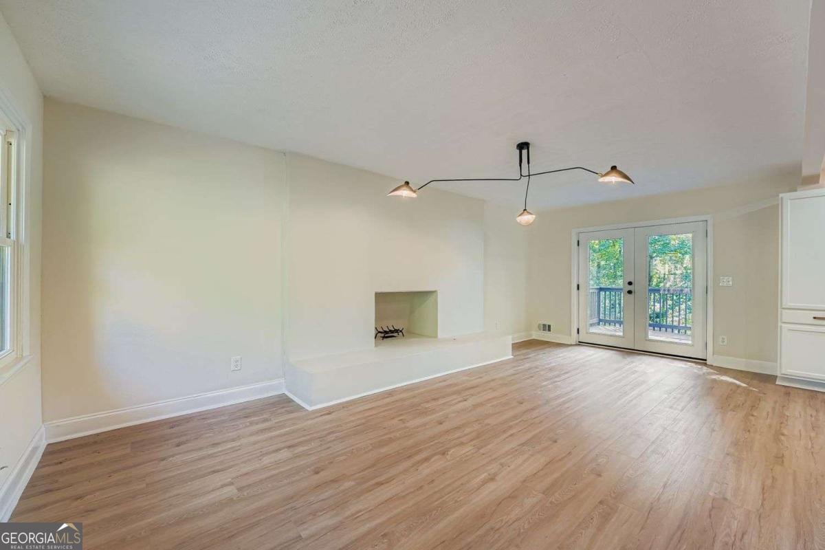 5733 Crestview Drive Acworth - 4