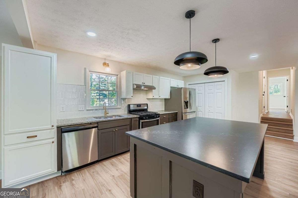 5733 Crestview Drive Acworth - 8