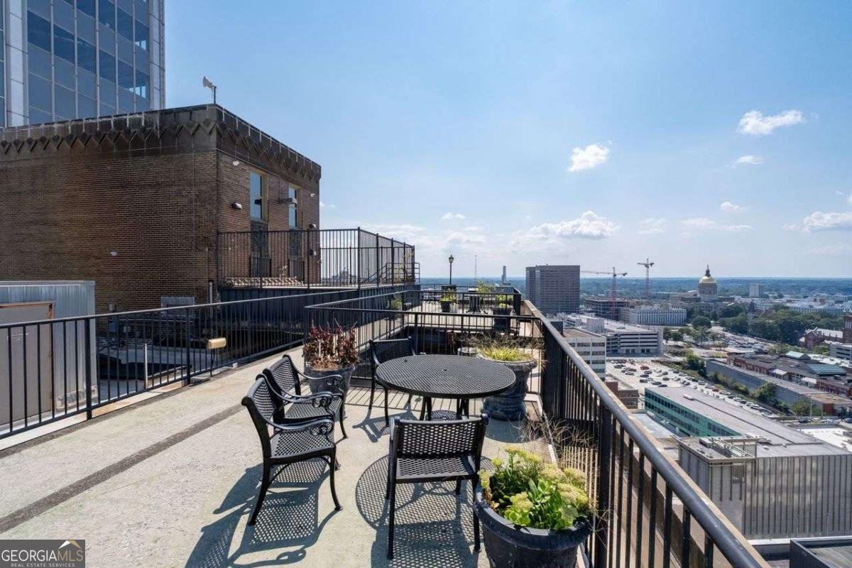 32 Peachtree Street Atlanta - 32