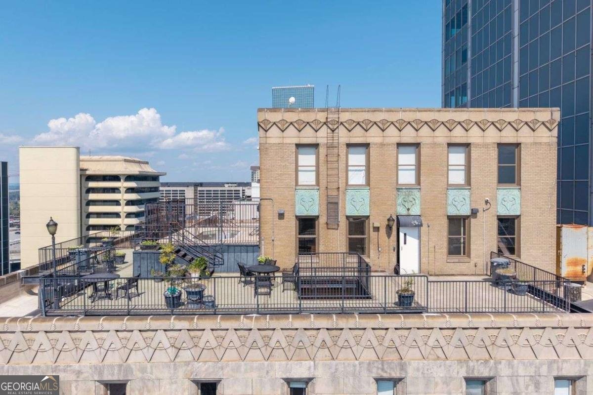 32 Peachtree Street Atlanta - 34