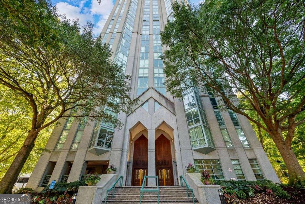 2870 Pharr Court South Atlanta - 3