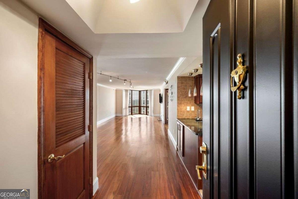 2870 Pharr Court South Atlanta - 5