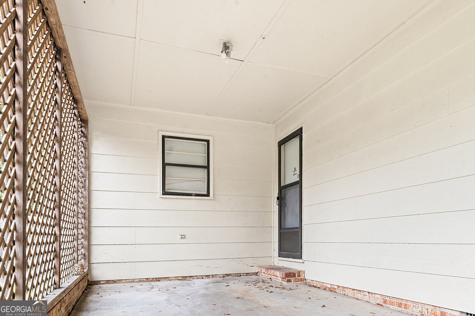 4937 GARDINER Drive Columbus - 24