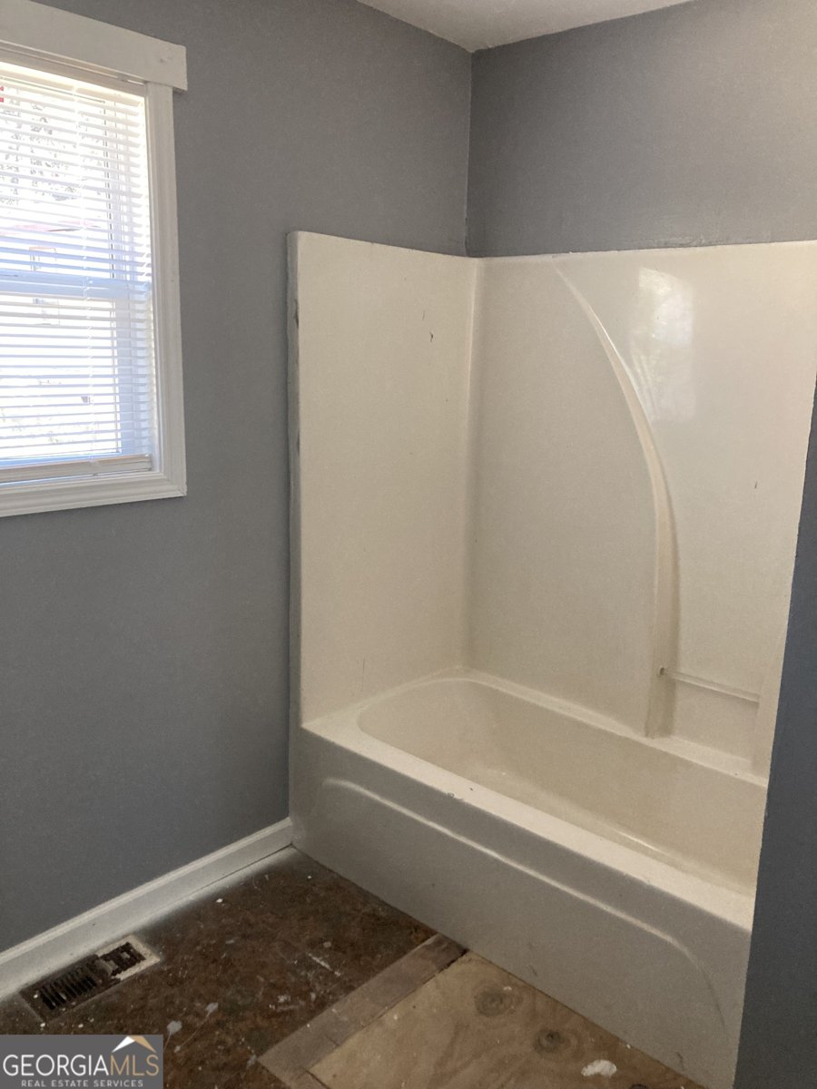 2960 Churchill Street Macon - 24