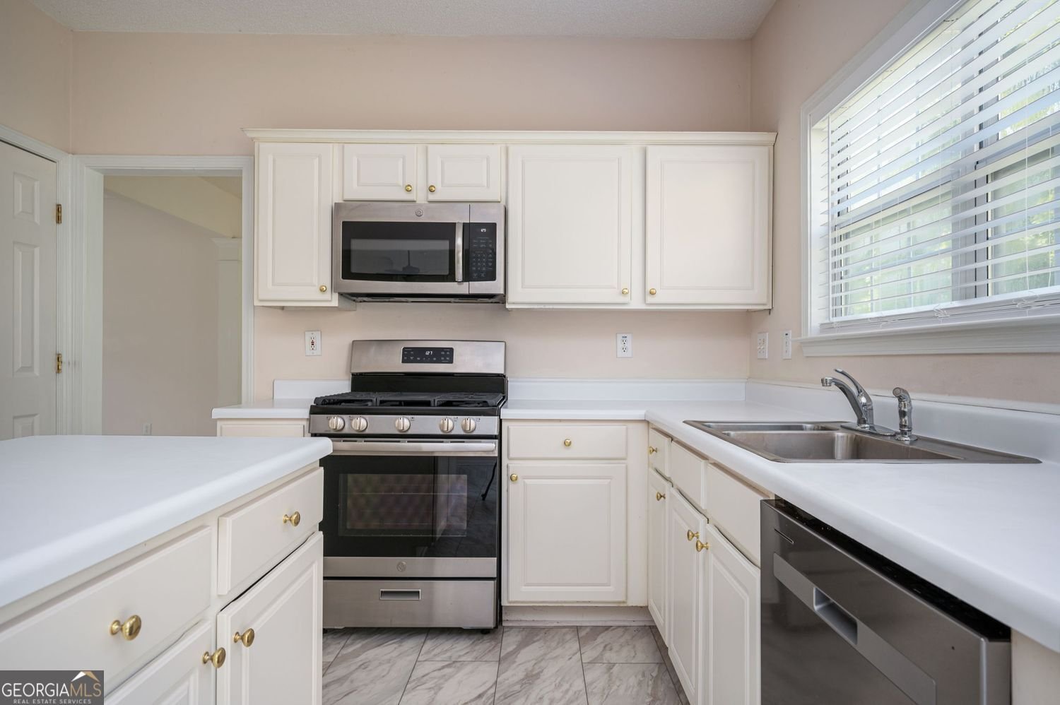 671 Glenbarrett Court Marietta - 2