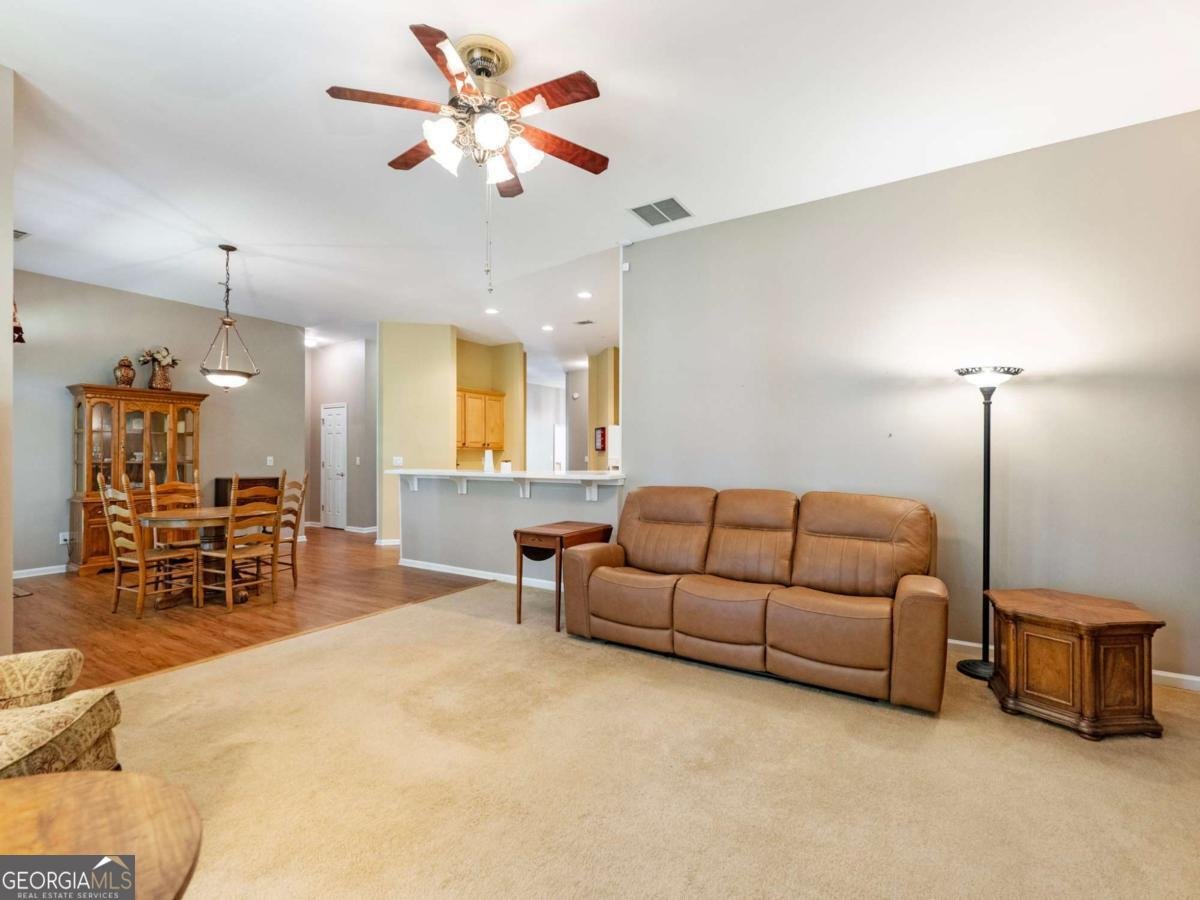 894 Fairview Club Circle Dacula - 2