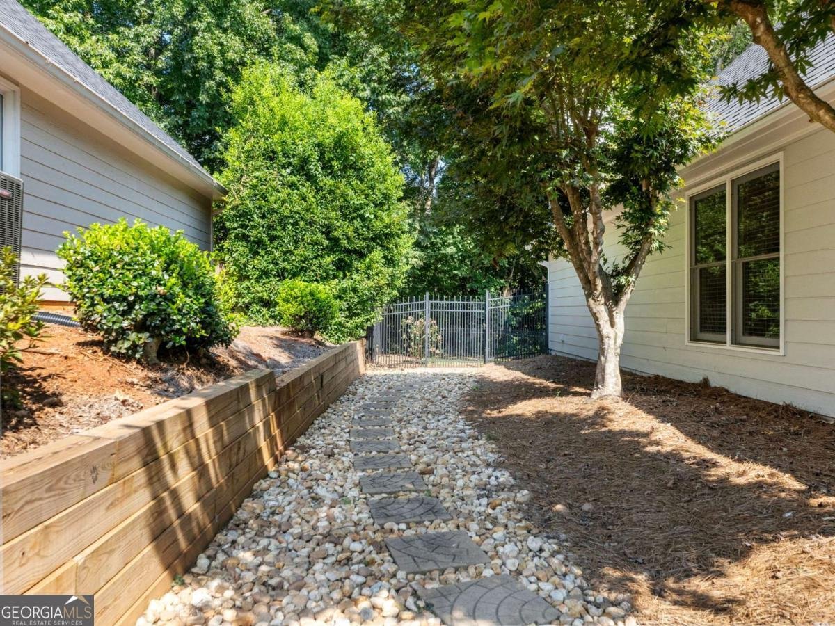 894 Fairview Club Circle Dacula - 29