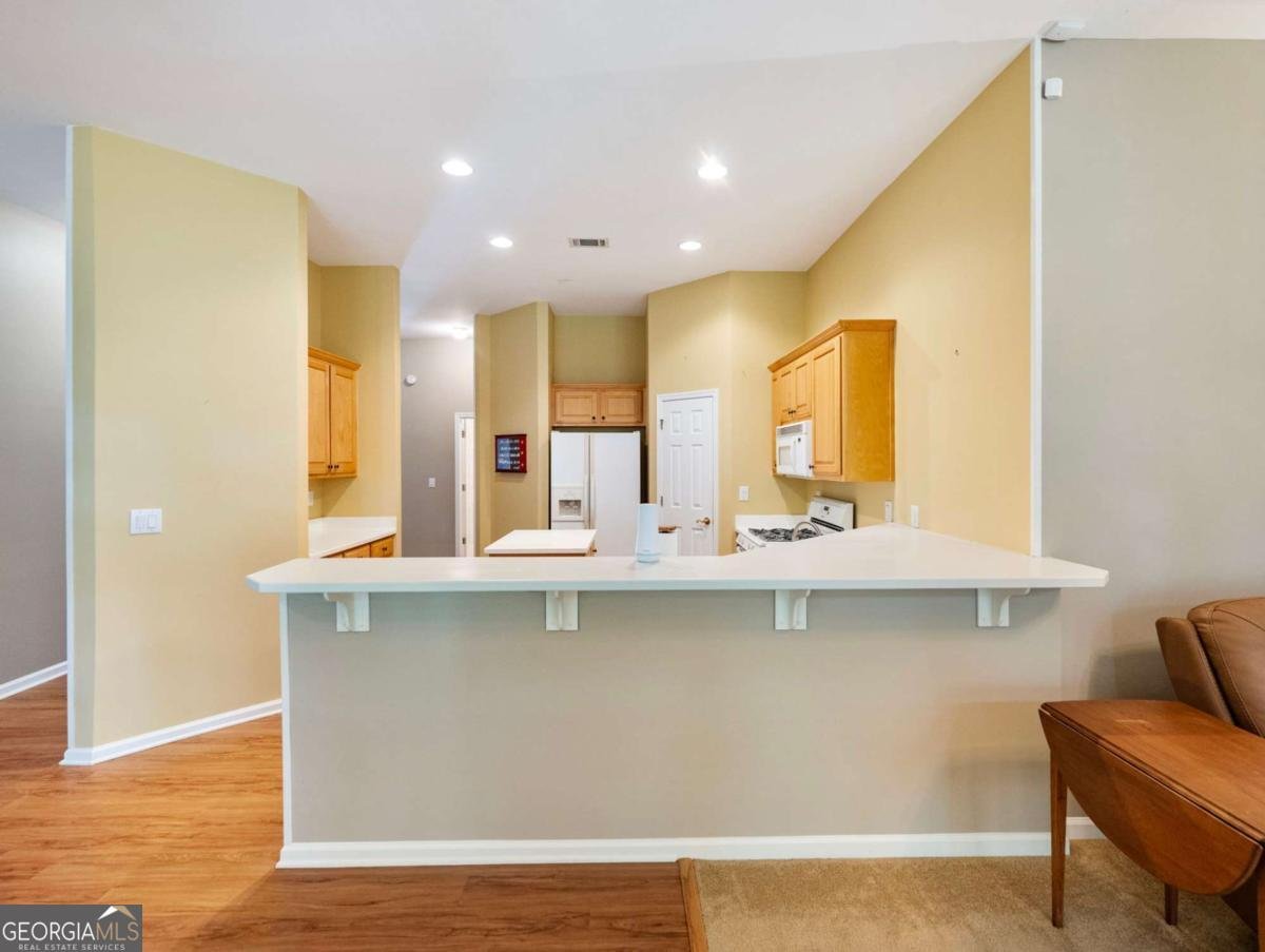 894 Fairview Club Circle Dacula - 3