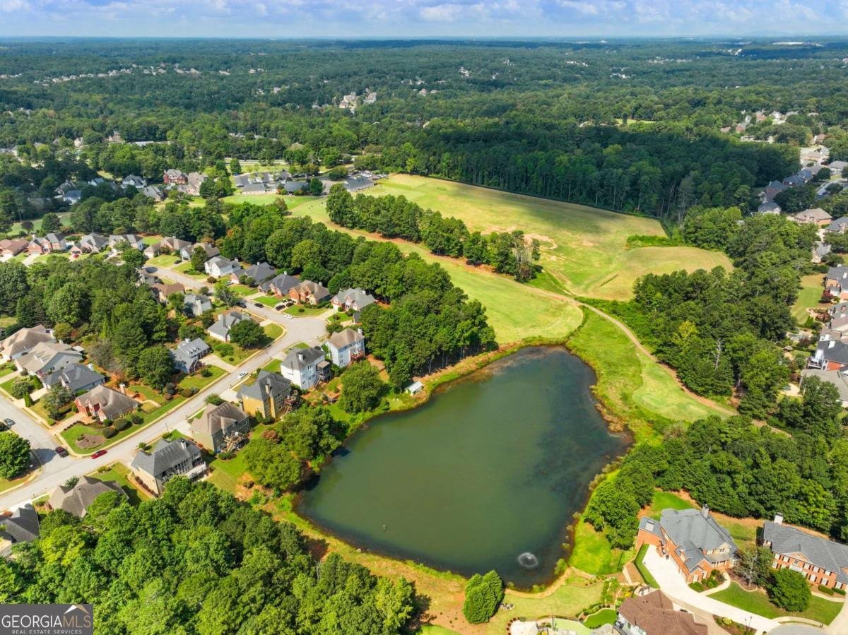 894 Fairview Club Circle Dacula - 33