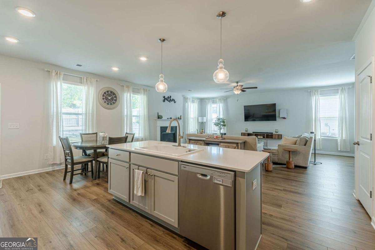 4010 Diane Lane Fayetteville - 12