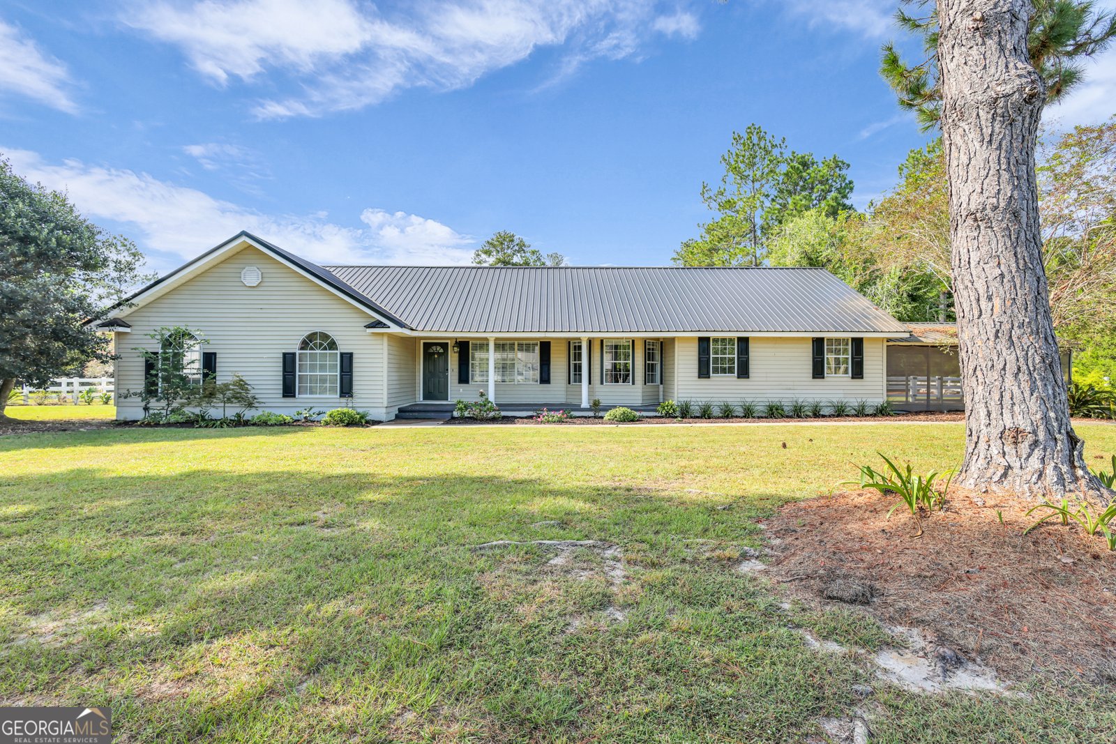 5947 Reese Street Patterson - 1