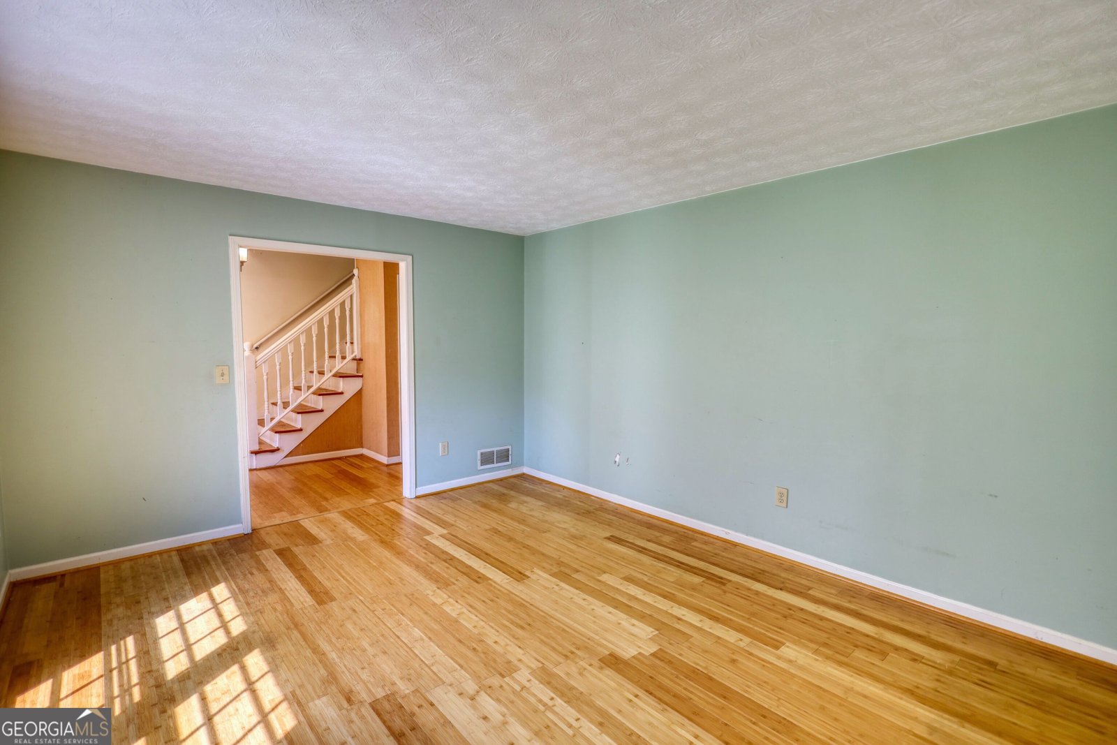 4527 Robie Road Lilburn - 3