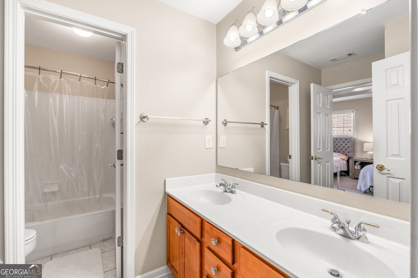 6263 Robins Trace Stone Mountain - 27