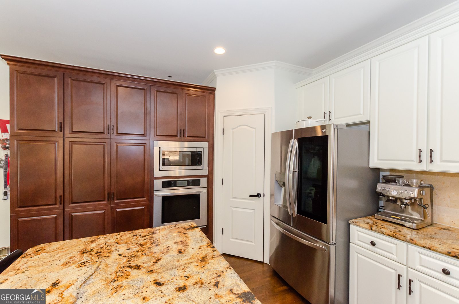 3713 Lake Edge Drive Suwanee - 27