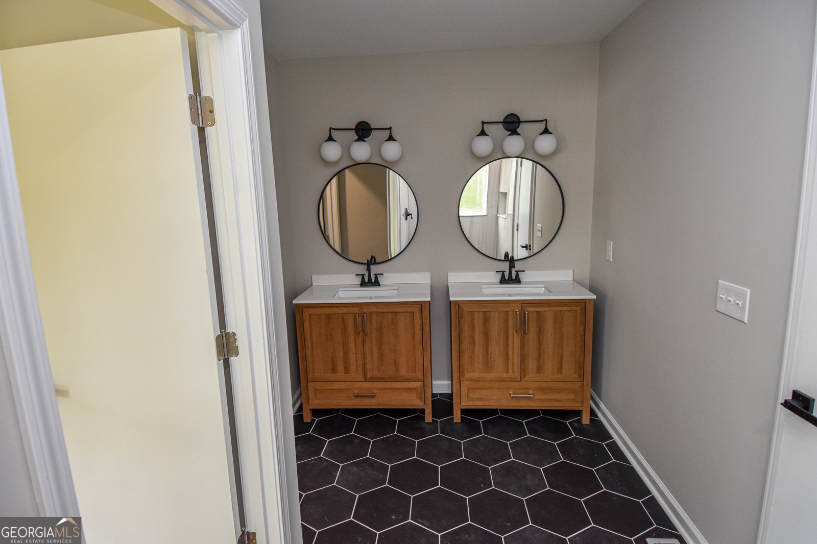 821 Bel Air Circle Griffin - 19