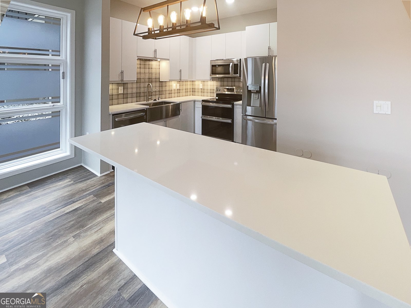 560 Dutch Valley Road Atlanta - 23