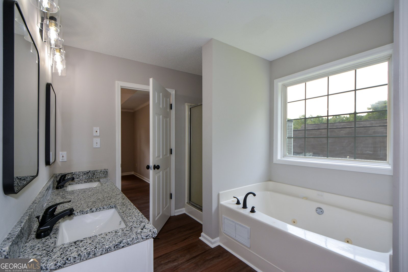 6292 HAMPSTEAD Douglasville - 33