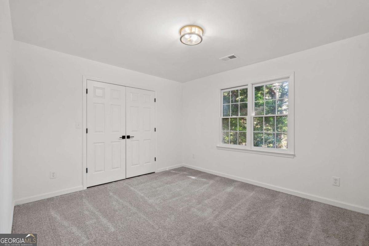 6211 Woodlore Drive Acworth - 27