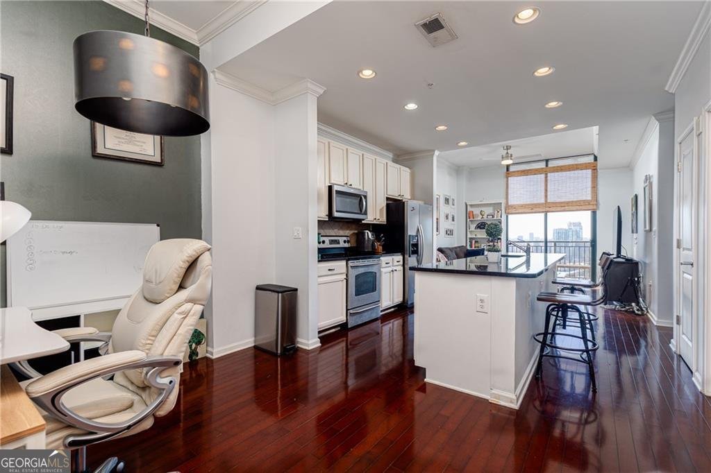 3040 Peachtree Road Atlanta - 1