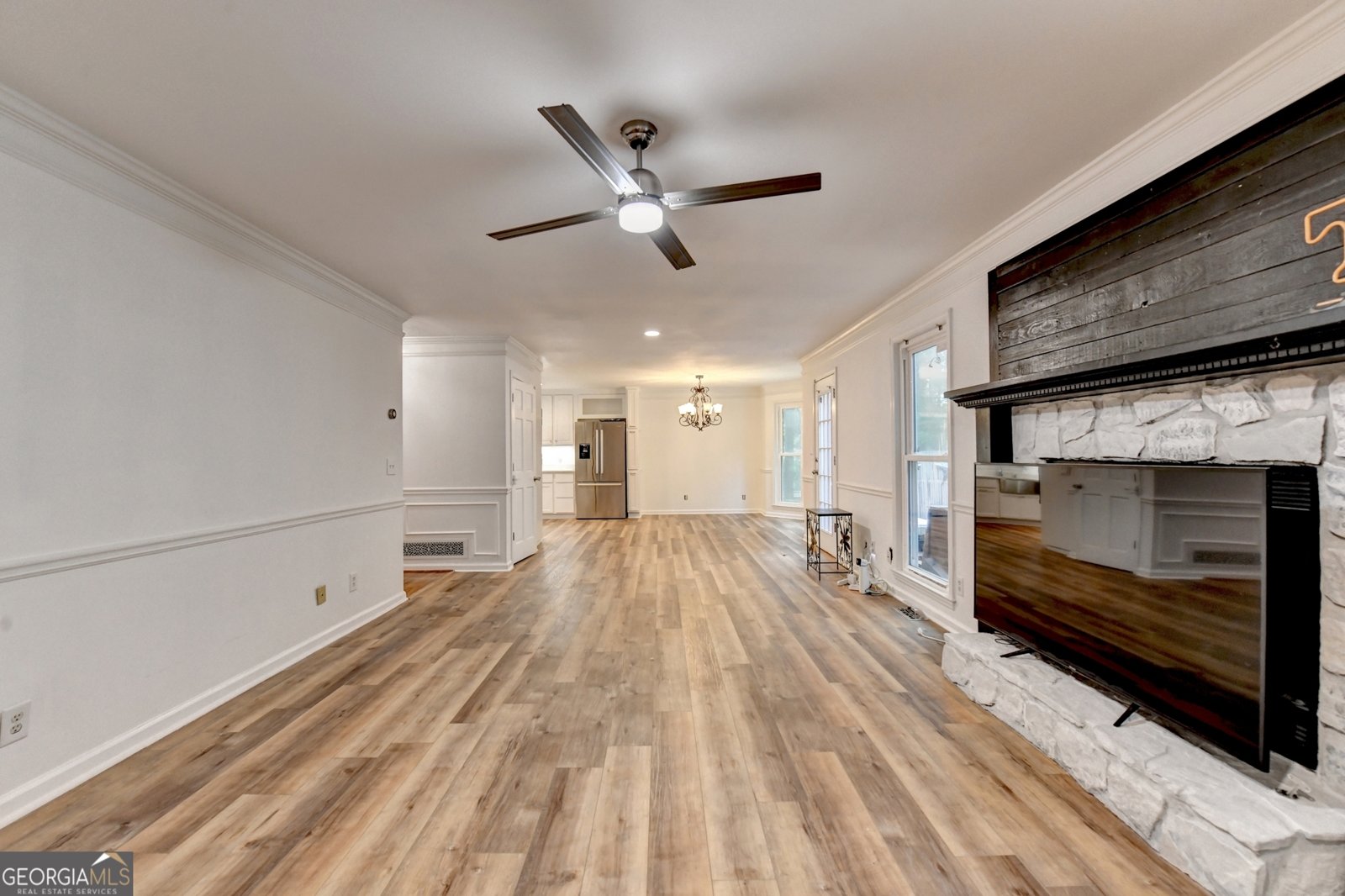402 Leslie Court Woodstock - 32