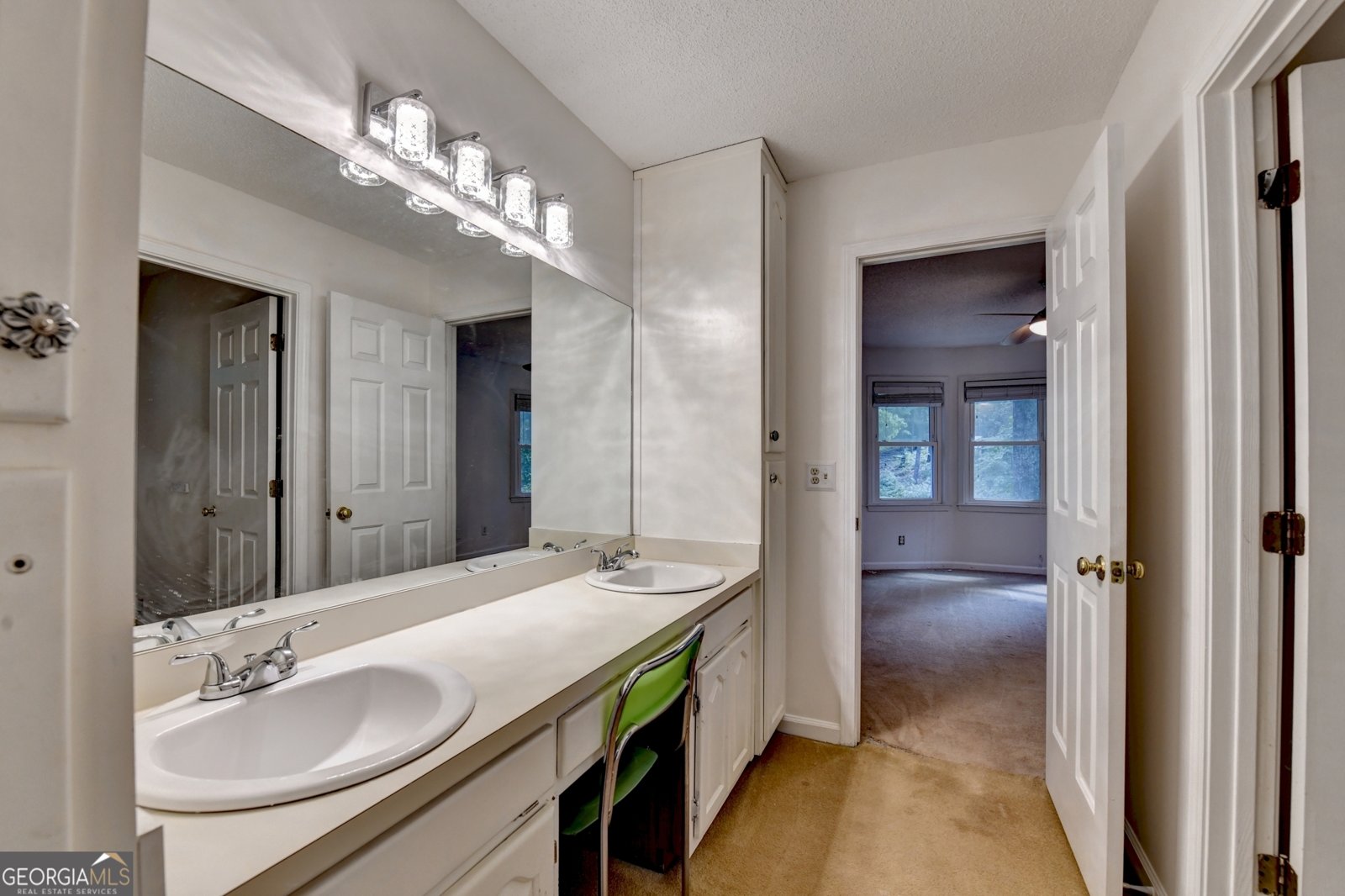 402 Leslie Court Woodstock - 38