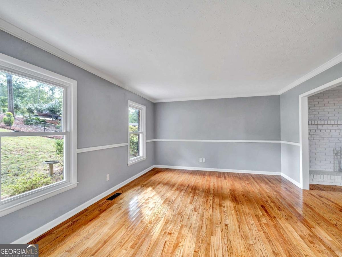 546 Woodland Drive Gainesville - 1