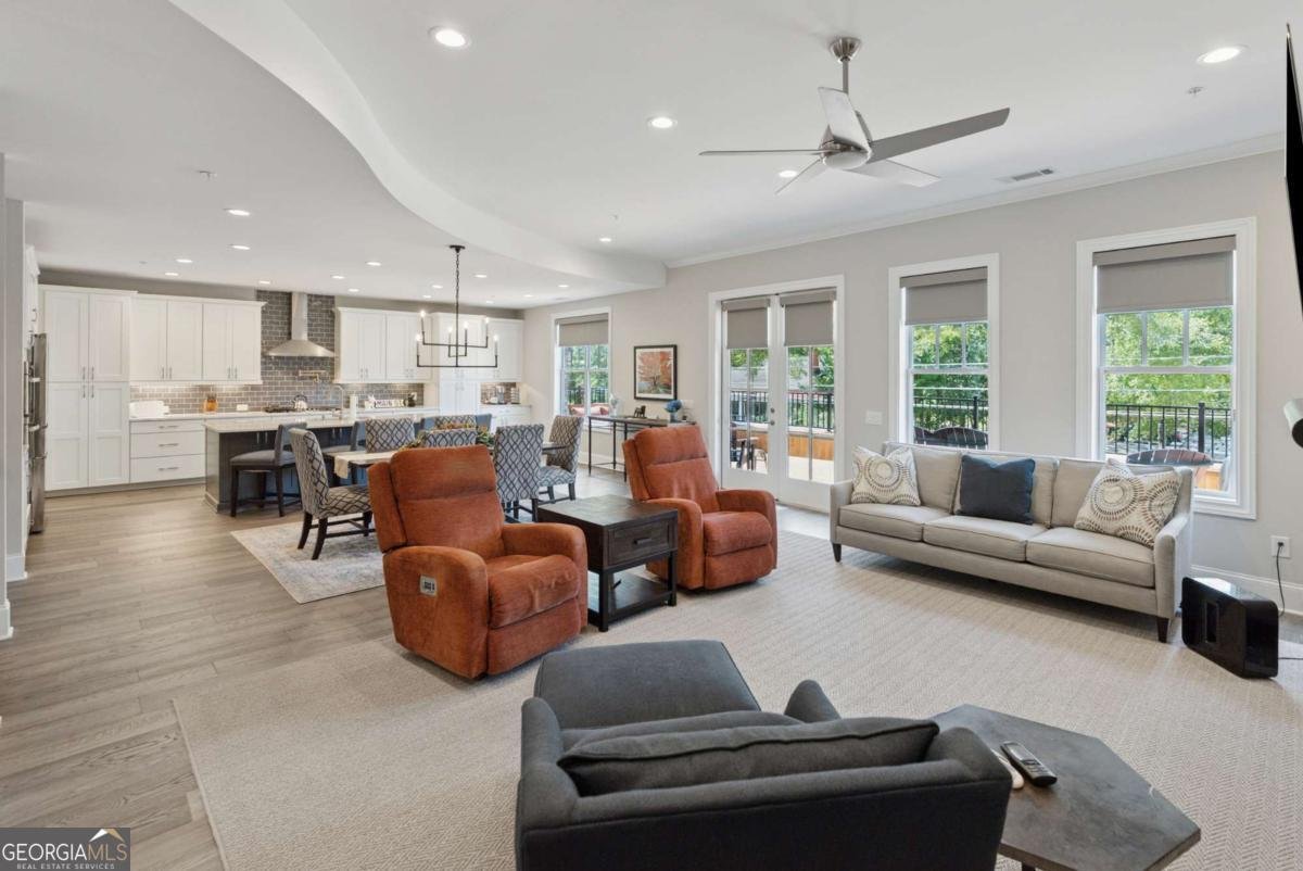 8255 Main Street Woodstock - 10