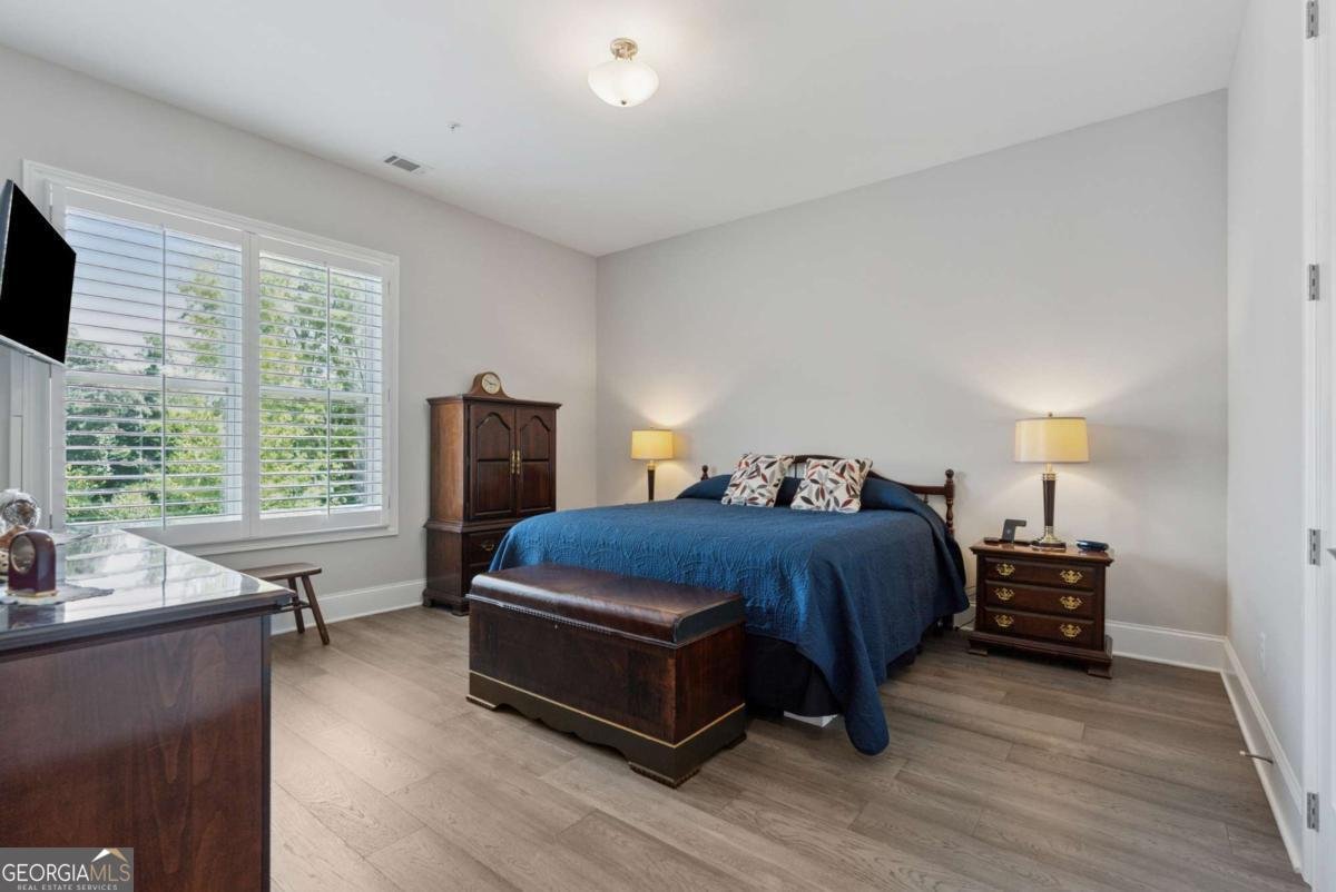 8255 Main Street Woodstock - 14