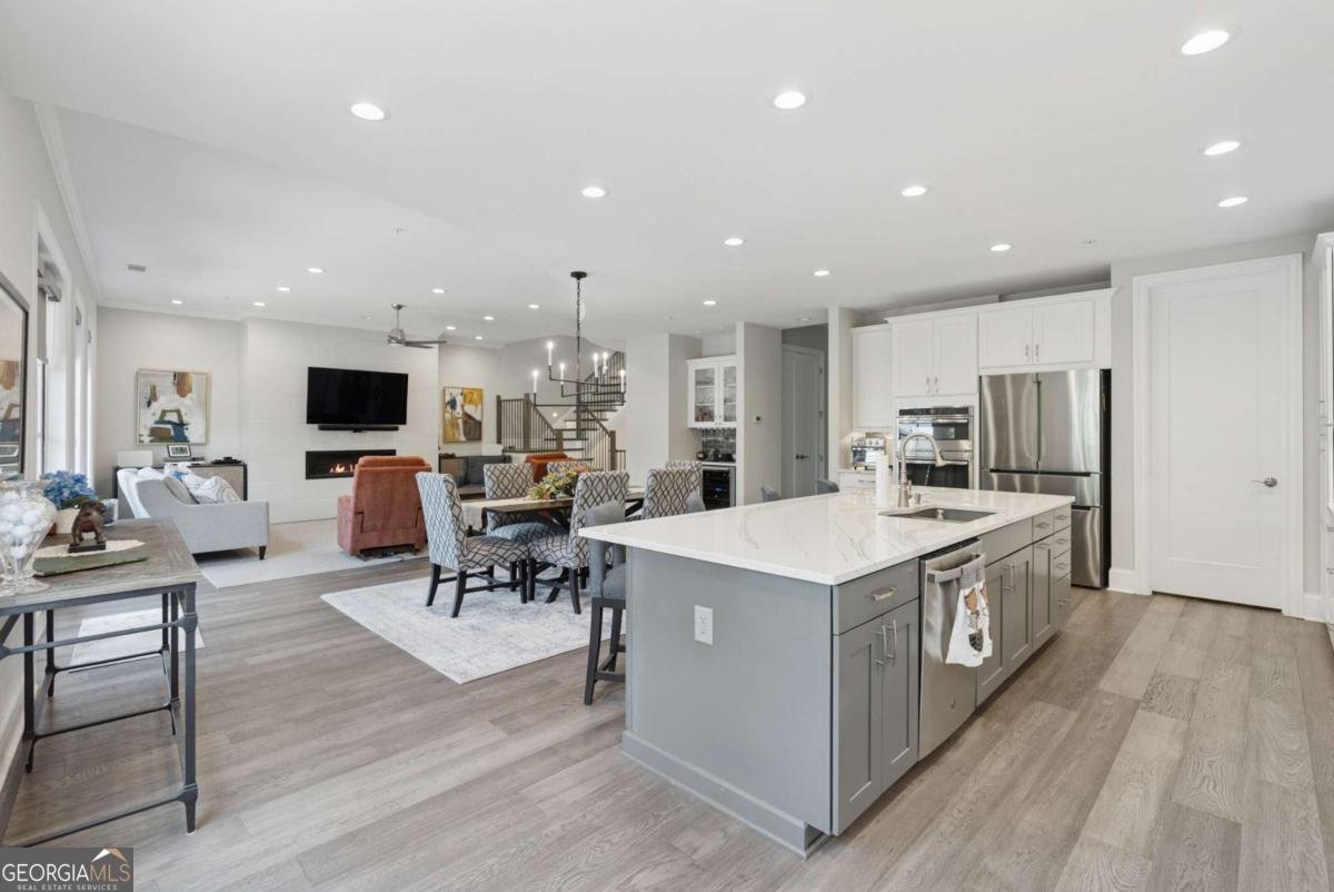 8255 Main Street Woodstock - 6