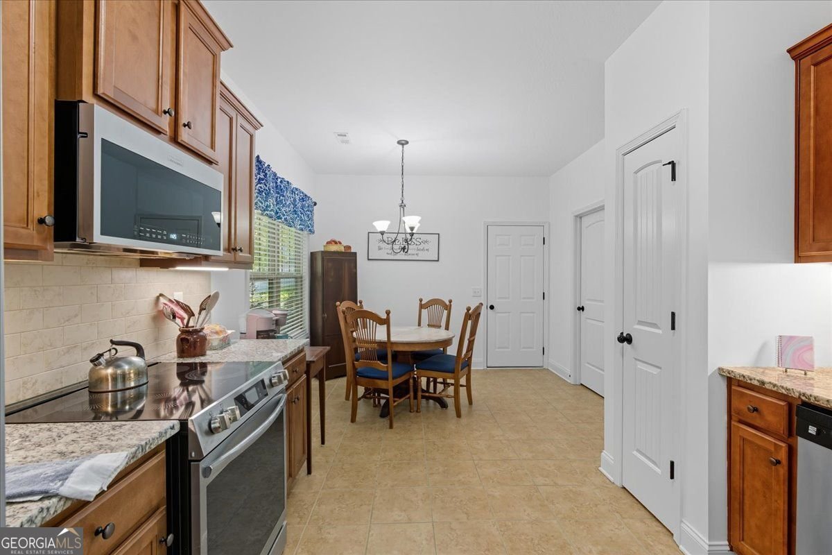 98 Jessica Court Dallas - 13